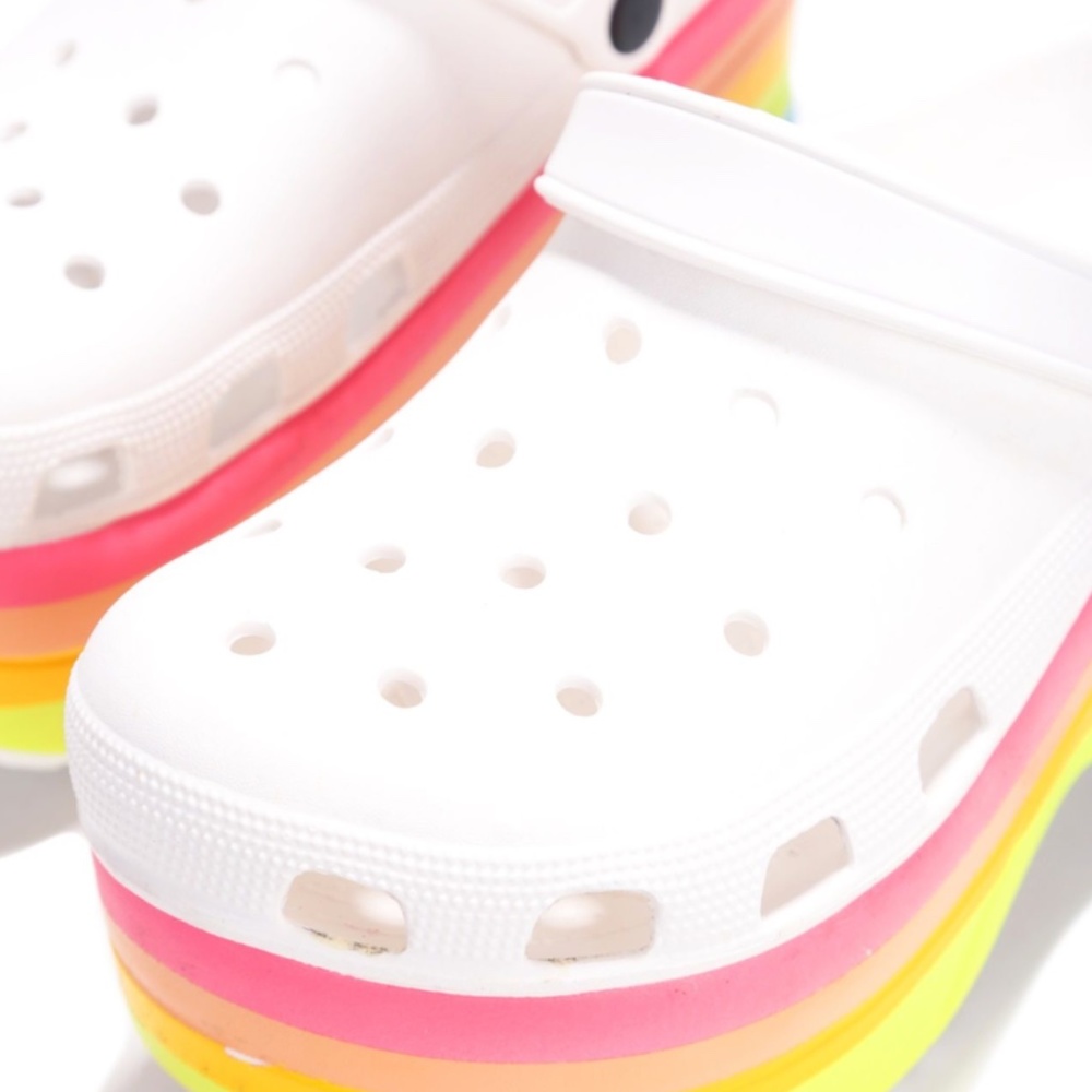 Platform Croc Style Lightweight Clogs in White - Picture 2 of 4
